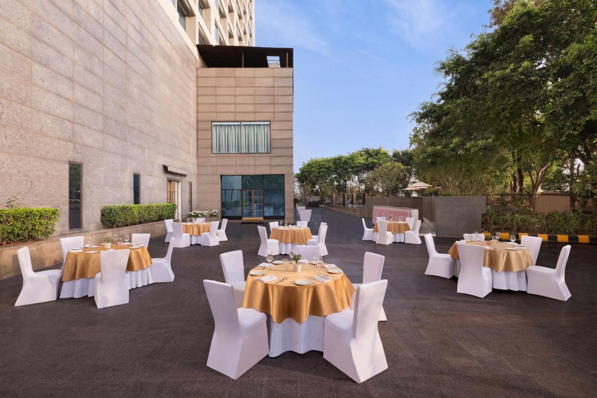 Le Meridien Gurgaon, Delhi Ncr Εξωτερικό φωτογραφία